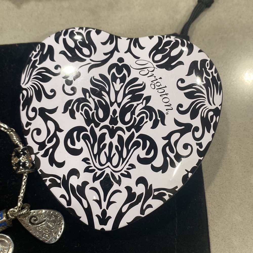 never used brighton charm bracelet excellent - Picture 2 of 7